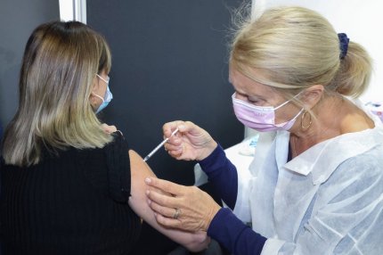 Un "Maraton al vaccinării pentru viaţă" se va desfăşura, de vineri până luni, în şase centre din Capitală