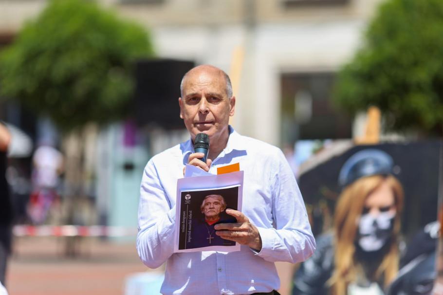 Medicul Virgil Musta propune lockdown în România: Nu putem externa pacienții în ritmul în care vin formele grave de boală Medicul Virgil Musta propune lockdown în România: Nu putem externa pacienții în ritmul în care vin formele grave de boală