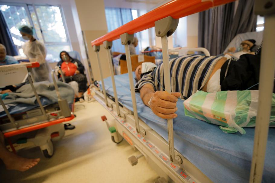 Medicii din Iași încep secvenţierile la pacienți Covid cu forme agresive de boală pentru a stabili dacă este vorba de o nouă tulpină Medicii din Iași încep secvenţierile la pacienți Covid cu forme agresive de boală pentru a stabili dacă este vorba de o nouă tulpină