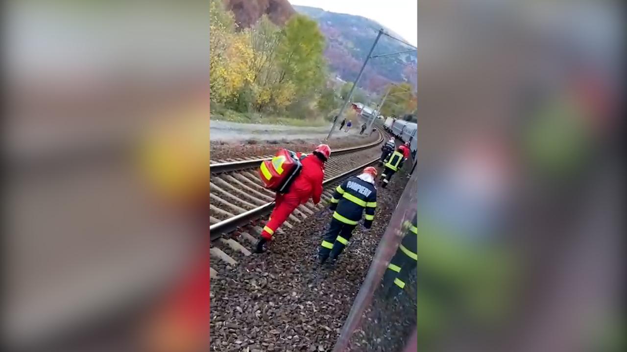 O persoană a sfârşit sub roţile trenului, pe ruta Bucureşti Nord-Braşov