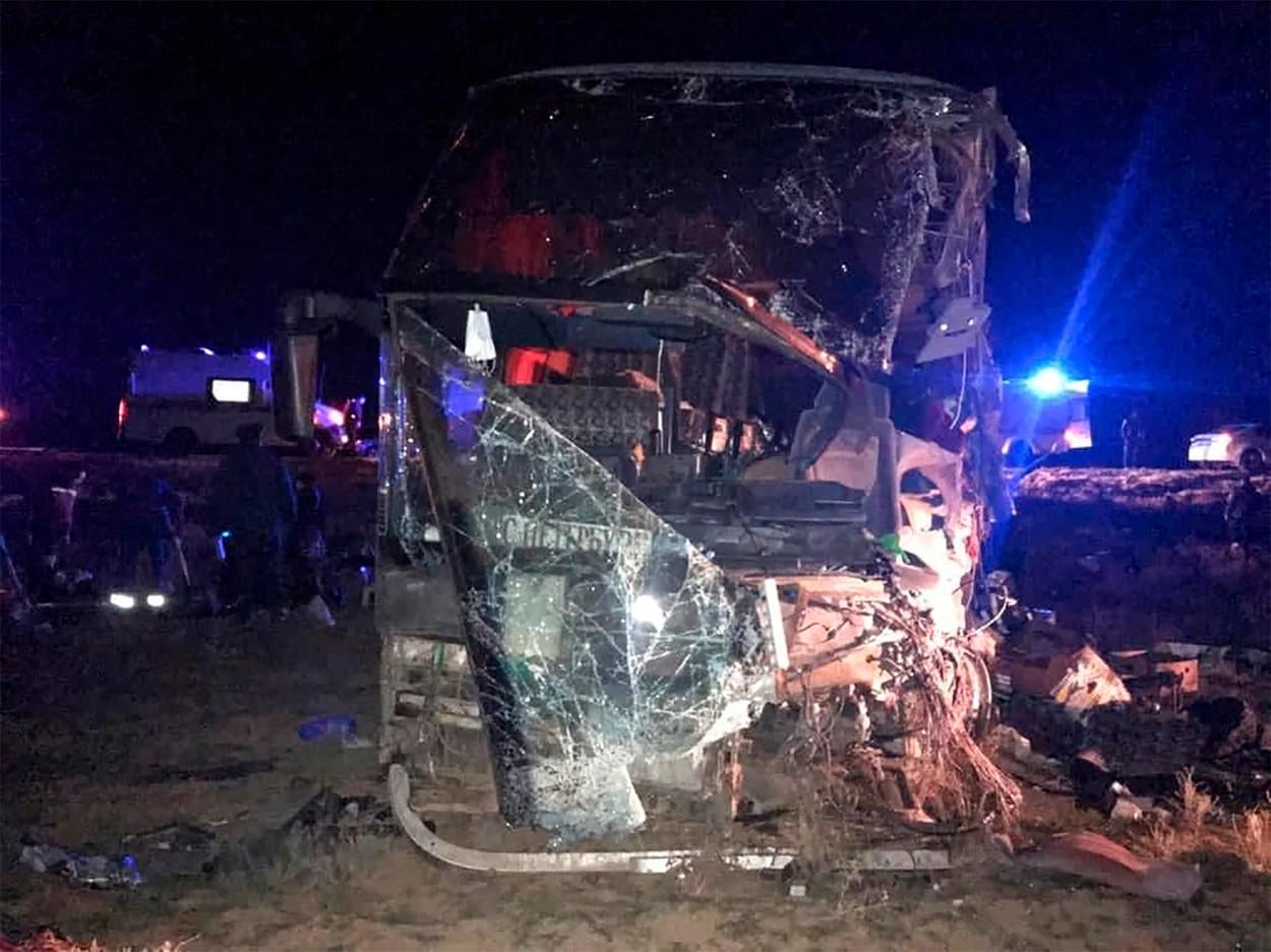 Accident cu 6 morți pe o autostradă din Rusia, după ce un autobuz s-a ciocnit cu un camion încărcat cu cereale