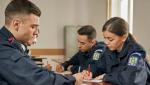 Candidat la Școala de Jandarmi din Fălticeni, pus să urineze într-o sticlă, în sala de examen, după ce a refuzat să predea teza pentru a merge la toaletă