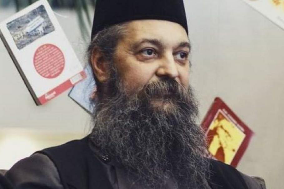 Duhovnicul Mănăstirii Durău predică teoriile conspiraţiei în fața enoriașilor Duhovnicul Mănăstirii Durău predică teoriile conspiraţiei în fața enoriașilor