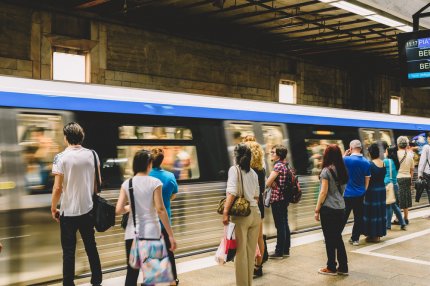 Metrorex trebuie să caute soluţii pentru a fluidiza traficul