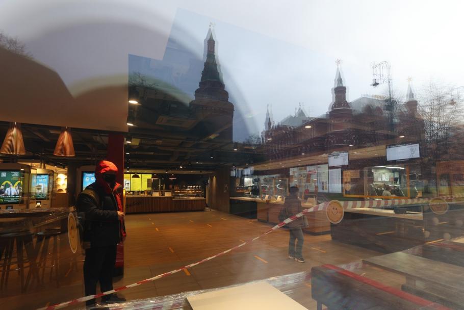 Moscova intră în lockdown parțial în ziua în care anunță un nou record de decese cauzate de Covid-19 Moscova intră în lockdown parțial în ziua în care anunță un nou record de decese cauzate de Covid-19