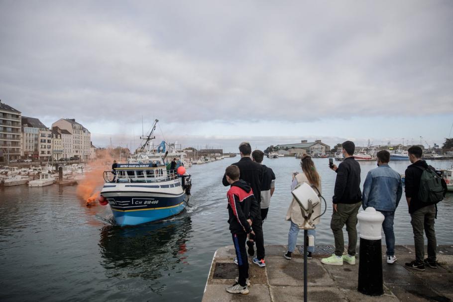 Franța amenință că lasă Marea Britanie fără energie, dacă UK nu va respecta cotele de pescuit din tratatul Brexit Franța amenință că lasă Marea Britanie fără energie, dacă UK nu va respecta cotele de pescuit din tratatul Brexit
