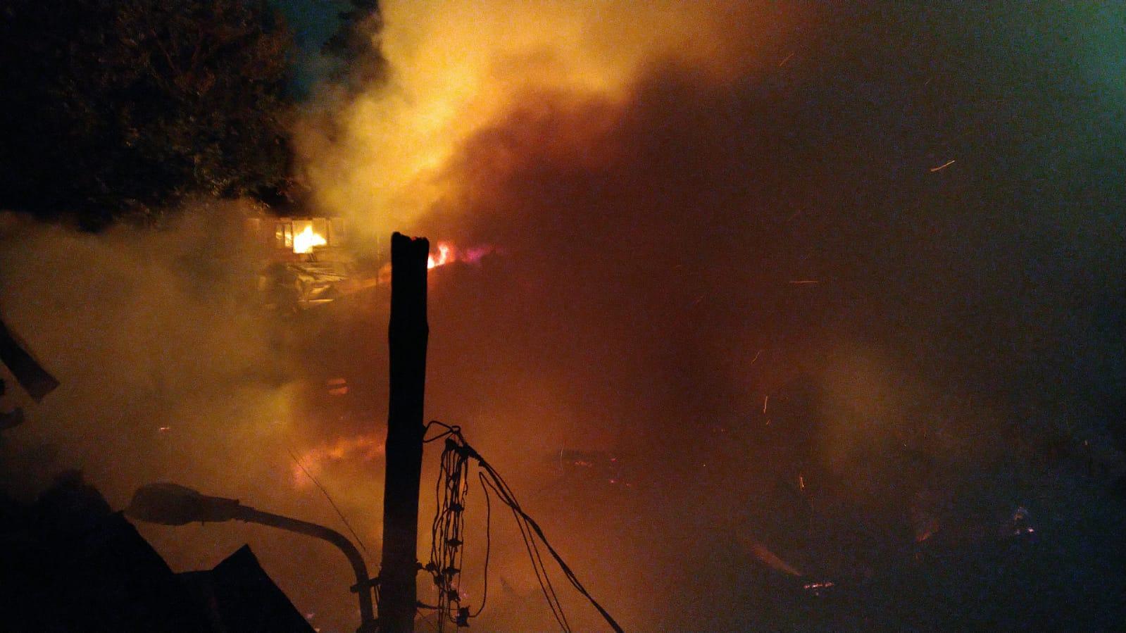 incendiu București 7 octombrie