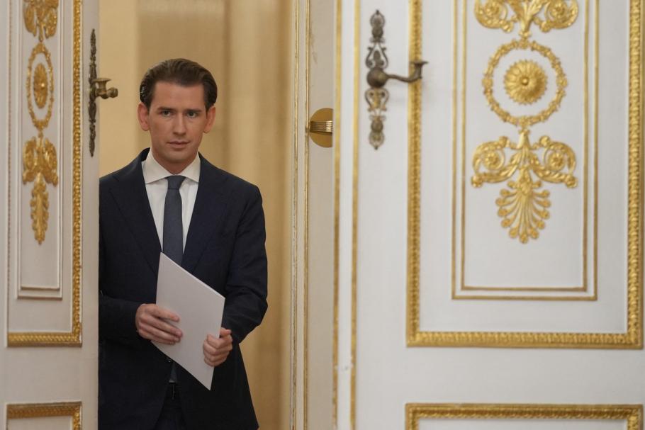 Cancelarul austriac Sebastian Kurz şi-a anunţat demisia, pe fondul unor acuzaţii de corupţie Cancelarul austriac Sebastian Kurz şi-a anunţat demisia, pe fondul unor acuzaţii de corupţie