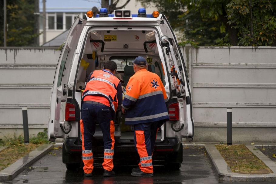 Un gălățean de 46 de ani, cu simptome COVID, a murit. Soția acuză că a fost plimbat între spitale 3 zile Un gălățean de 46 de ani, cu simptome COVID, a murit. Soția acuză că a fost plimbat între spitale 3 zile