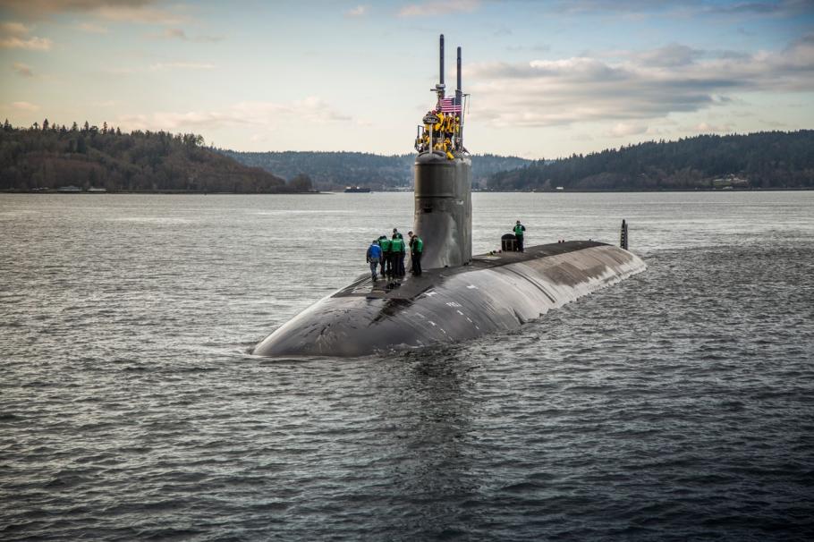 A falsificat zeci de ani testele pentru oţelul folosit la construcţia submarinelor americane. Inginerul responsabil, dat de gol de un stagiar A falsificat zeci de ani testele pentru oţelul folosit la construcţia submarinelor americane. Inginerul responsabil, dat de gol de un stagiar