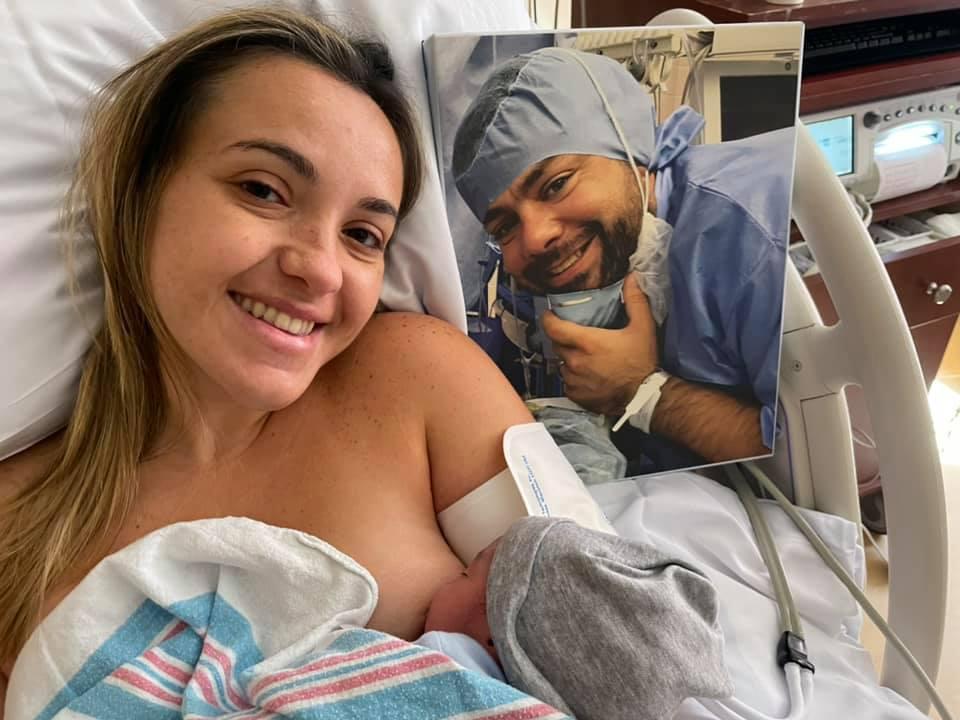 Fotografii cu bebeluşul şi familia, după naştere