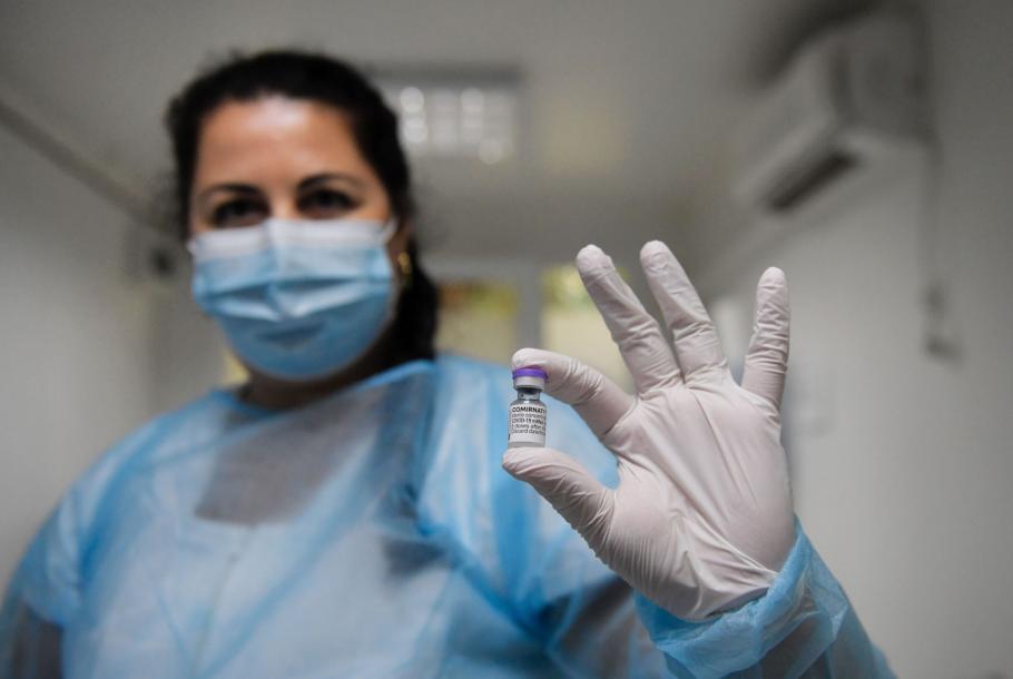 SONDAJ INSCOP: 20% dintre nevaccinați sunt radical anti-vaccinare. 80% spun că nu au destule informații despre ce conține vaccinul SONDAJ INSCOP: 20% dintre nevaccinați sunt radical anti-vaccinare. 80% spun că nu au destule informații despre ce conține vaccinul