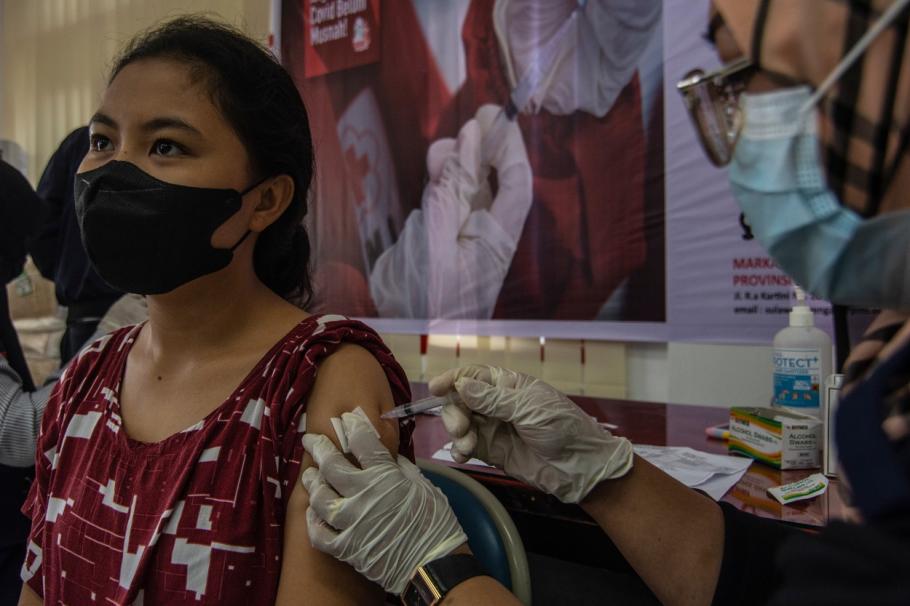 Mare parte dintre efectele adverse acute la vaccinul anti-Covid 19 au fost induse de stresul psihologic. Studiul realizat de Ministerul Apărării din Japonia Mare parte dintre efectele adverse acute la vaccinul anti-Covid 19 au fost induse de stresul psihologic. Studiul realizat de Ministerul Apărării din Japonia