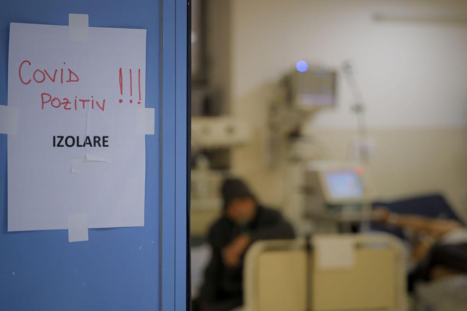Suceava a intrat în scenariul verde, dar primarul e nemulţumit de ritmul scăzut de vaccinare: "A adus oameni de acasă să săpăm gropi pentru morţii de Covid-19" Suceava a intrat în scenariul verde, dar primarul e nemulţumit de ritmul scăzut de vaccinare: "A adus oameni de acasă să săpăm gropi pentru morţii de Covid-19"