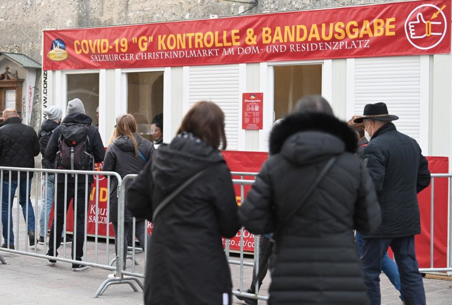Cancelarul Austriei a anunţat vineri o carantină generală de zece zile Cancelarul Austriei a anunţat vineri o carantină generală de zece zile