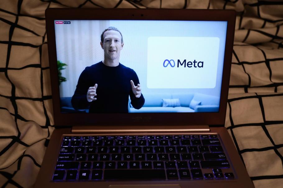 Planul lui Mark Zuckerberg pentru implementarea realităţii augumentate: "Un nou senzor tactil şi un material plastic ar putea susţine împreună dezvoltarea metaversului" Planul lui Mark Zuckerberg pentru implementarea realităţii augumentate: "Un nou senzor tactil şi un material plastic ar putea susţine împreună dezvoltarea metaversului"