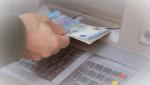 Bărbatul care a luat 6.000 de euro dintr-un bancomat din Timişoara a fost găsit de poliţişti. A returnat întreaga sumă
