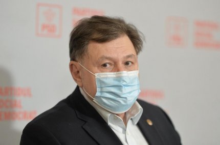 Alexandru Rafila, despre Omicron, noua tulpină de coronavirus: "Va ajunge sigur şi în România. Se transmite mai rapid, dar poate dă forme mai uşoare"