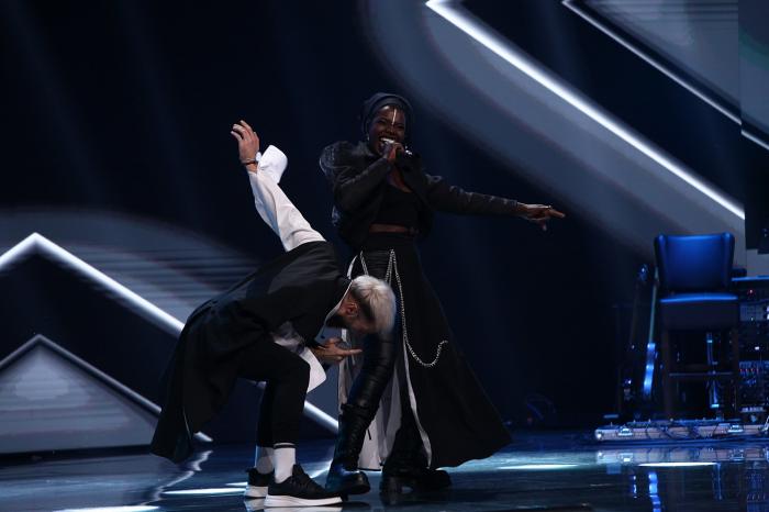The Jazzy Jo Experience, Omajii și Raze de lună merg mai departe în Battle-urile X Factor