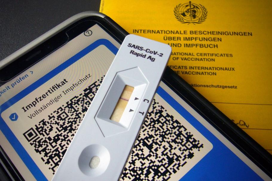 OMS: Testele PCR rămân eficiente pentru depistarea Omicron. Testele rapide sunt sub semnul întrebării OMS: Testele PCR rămân eficiente pentru depistarea Omicron. Testele rapide sunt sub semnul întrebării