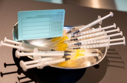 BioNTech a început deja să dezvolte un vaccin anti-Covid adaptat variantei Omicron