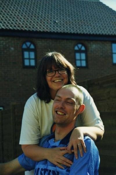 Un britanic care a refuzat vaccinul anti-Covid pentru că nu este vegan i-a spus soției marele său regret, apoi a murit