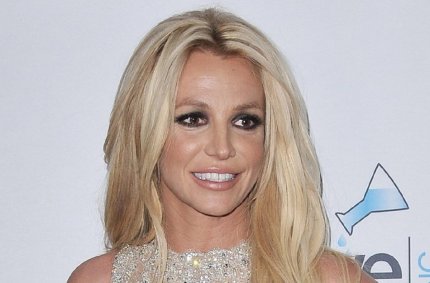 Britney Spears își acuză mama că "i-a distrus viața": Tata nu e suficient de deştept să se gândească la tutelă. Mama i-a dat ideea