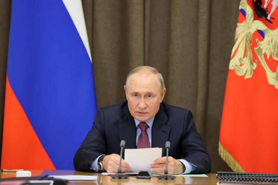 Vladimir Putin a anunțat că armata rusă va fi dotată cu rachete hipersonice Zircon: "Vor consolida şi mai mult securitatea ţării noastre" Vladimir Putin a anunțat că armata rusă va fi dotată cu rachete hipersonice Zircon: "Vor consolida şi mai mult securitatea ţării noastre"