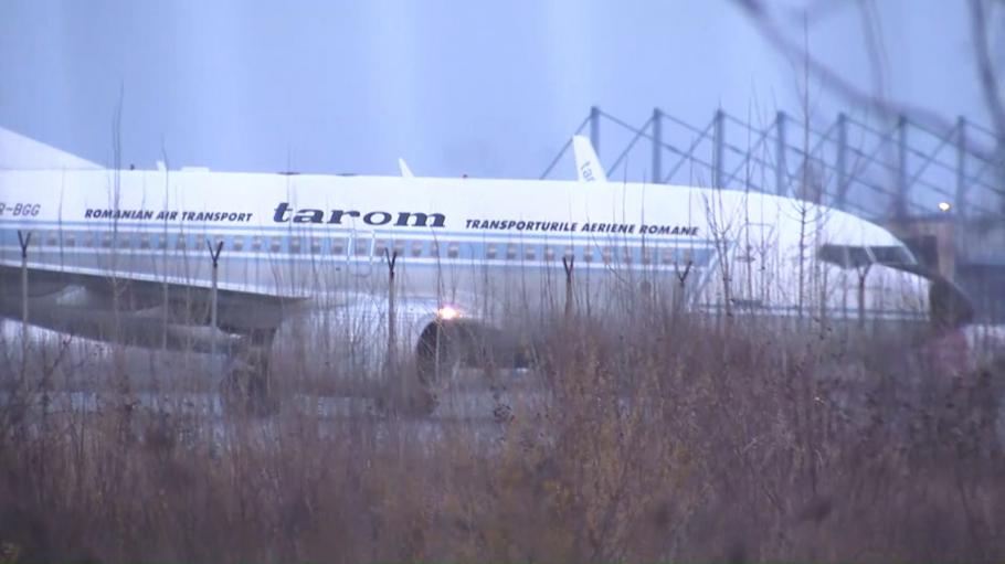 Cei 46 de români și 24 de străini, repatriați din Africa de Sud, au aterizat la Baza Aeriană 90 Bucureşti Cei 46 de români și 24 de străini, repatriați din Africa de Sud, au aterizat la Baza Aeriană 90 Bucureşti