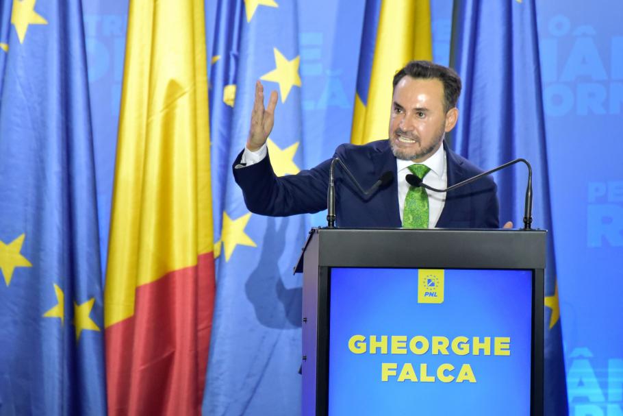 Gheorghe Falcă, despre un eventual Guvern PNL-PSD: ”La un moment dat, trebuie să iei răul cel mai mic” Gheorghe Falcă, despre un eventual Guvern PNL-PSD: ”La un moment dat, trebuie să iei răul cel mai mic”