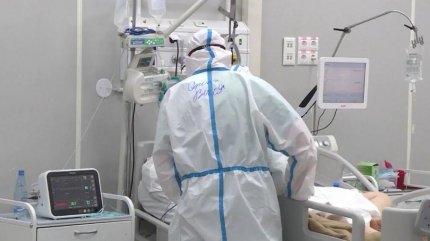 Un antivaccinist bolnav de COVID din Italia a refuzat să fie intubat și a murit la terapie intensivă