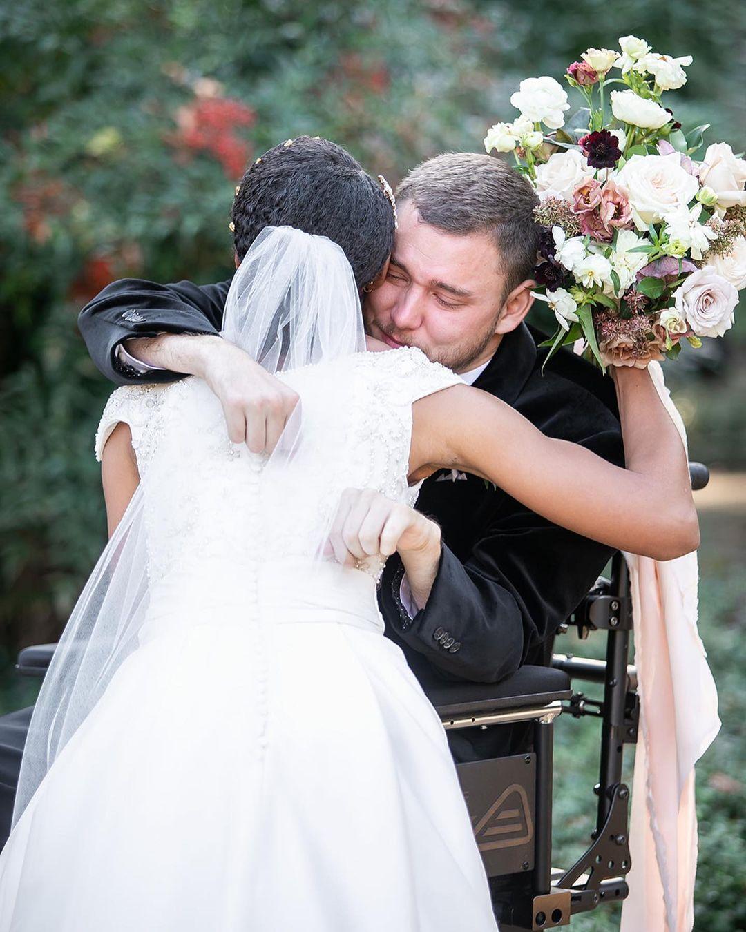 Charisma şi Cole, fotografiaţi împreună