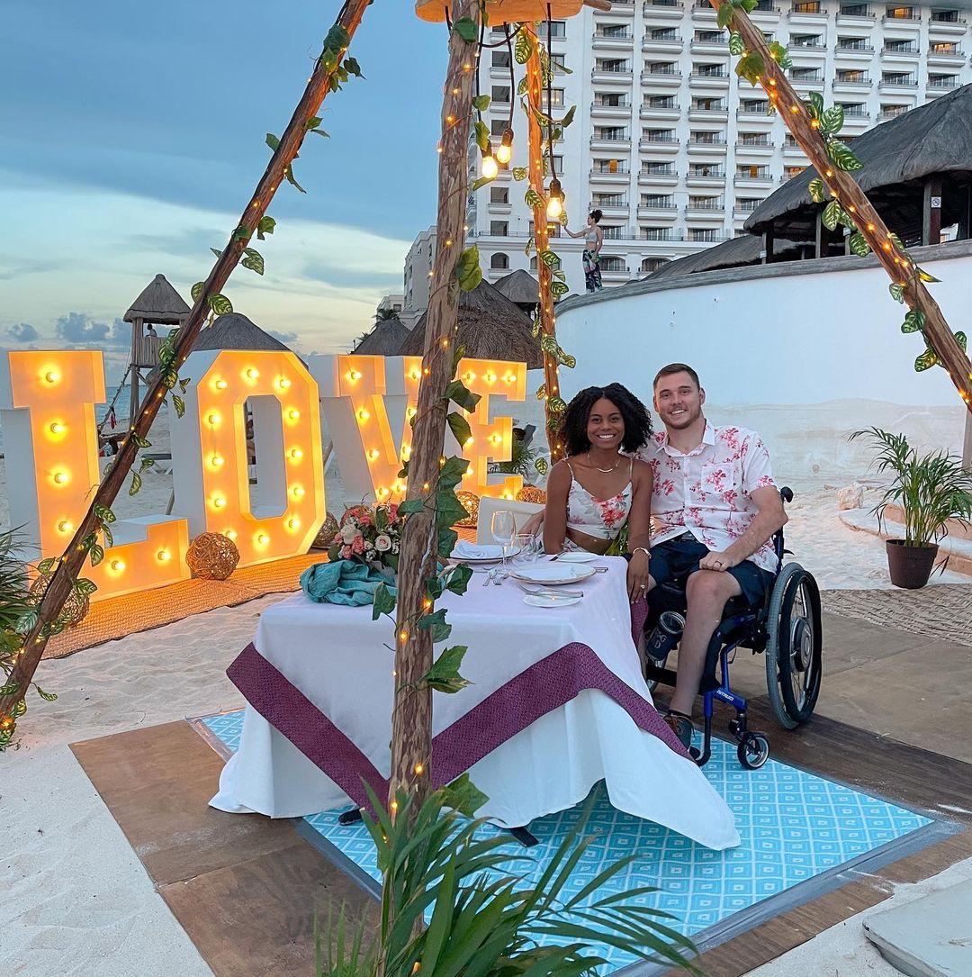 Charisma şi Cole, fotografiaţi împreună