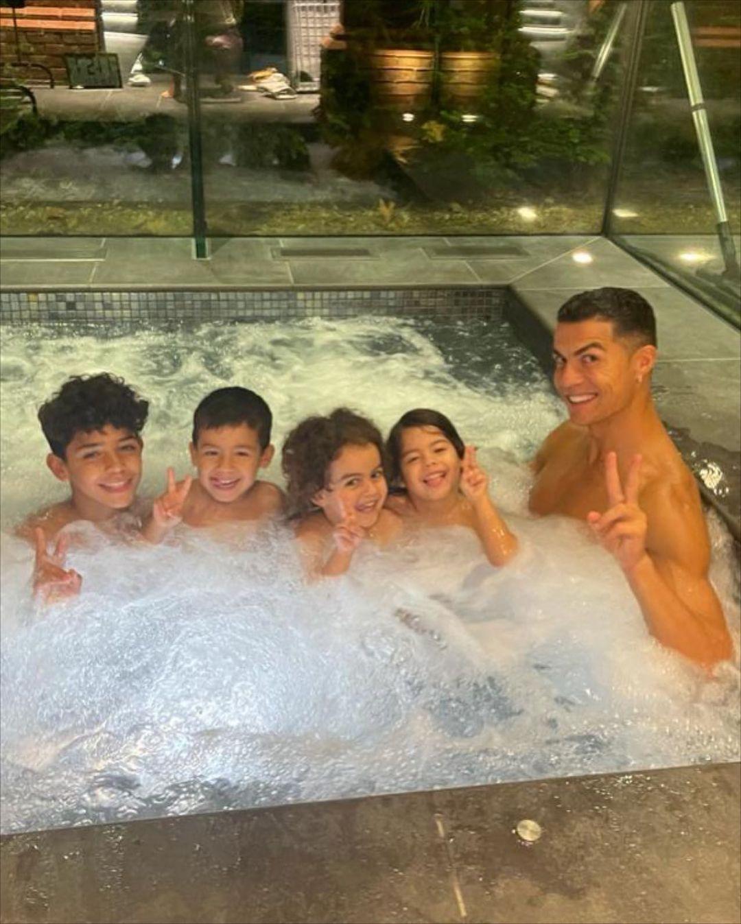 Familia lui Ronaldo