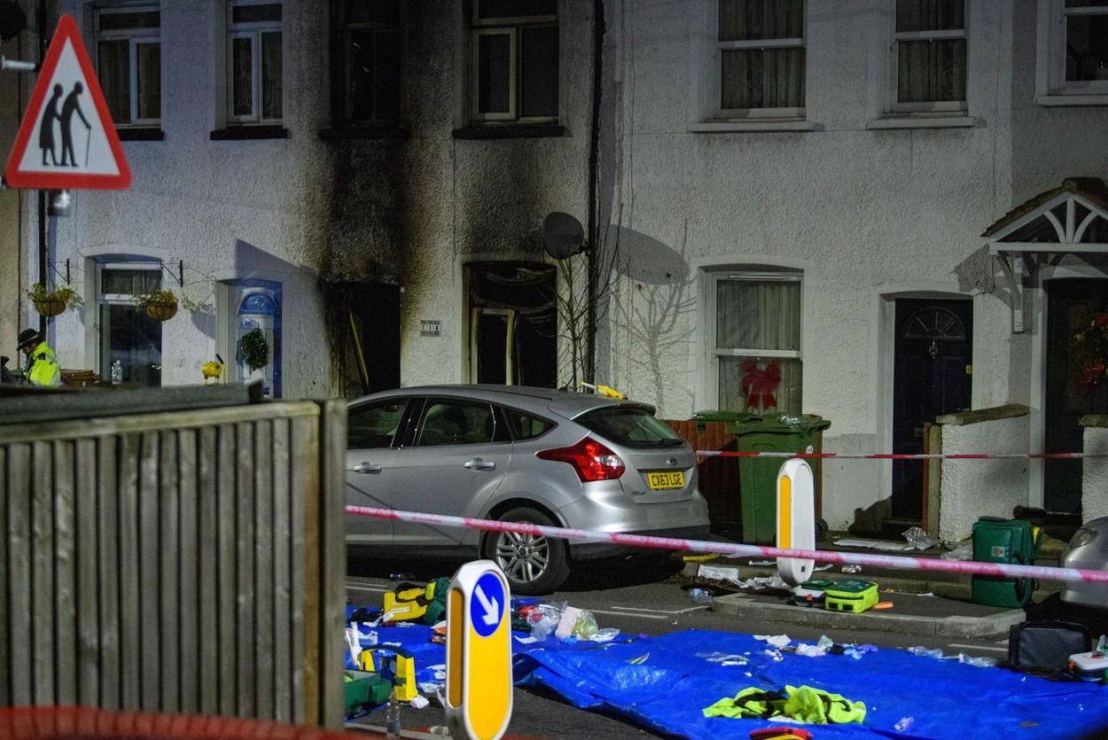 Patru copii au murit în incendiul devastator