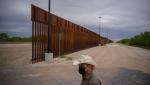 Texasul îşi contruieşte propriul zid la frontiera cu Mexicul, "o replică a zidului lui Trump"