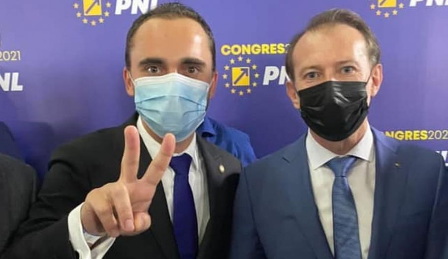Deputatul Cosmin Şandru ar fi încercat să ofere mită unui parlamentar AUR Deputatul Cosmin Şandru ar fi încercat să ofere mită unui parlamentar AUR
