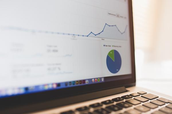 Ce beneficii poți obține atunci când colaborezi cu o agenție SEO?