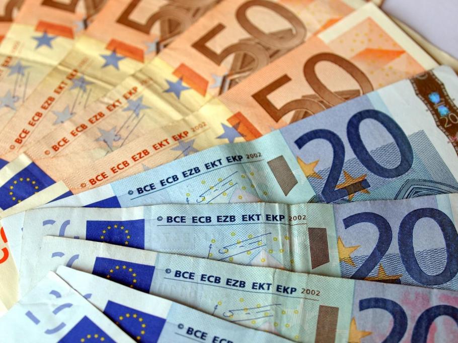 Curs valutar BNR bancnote euro