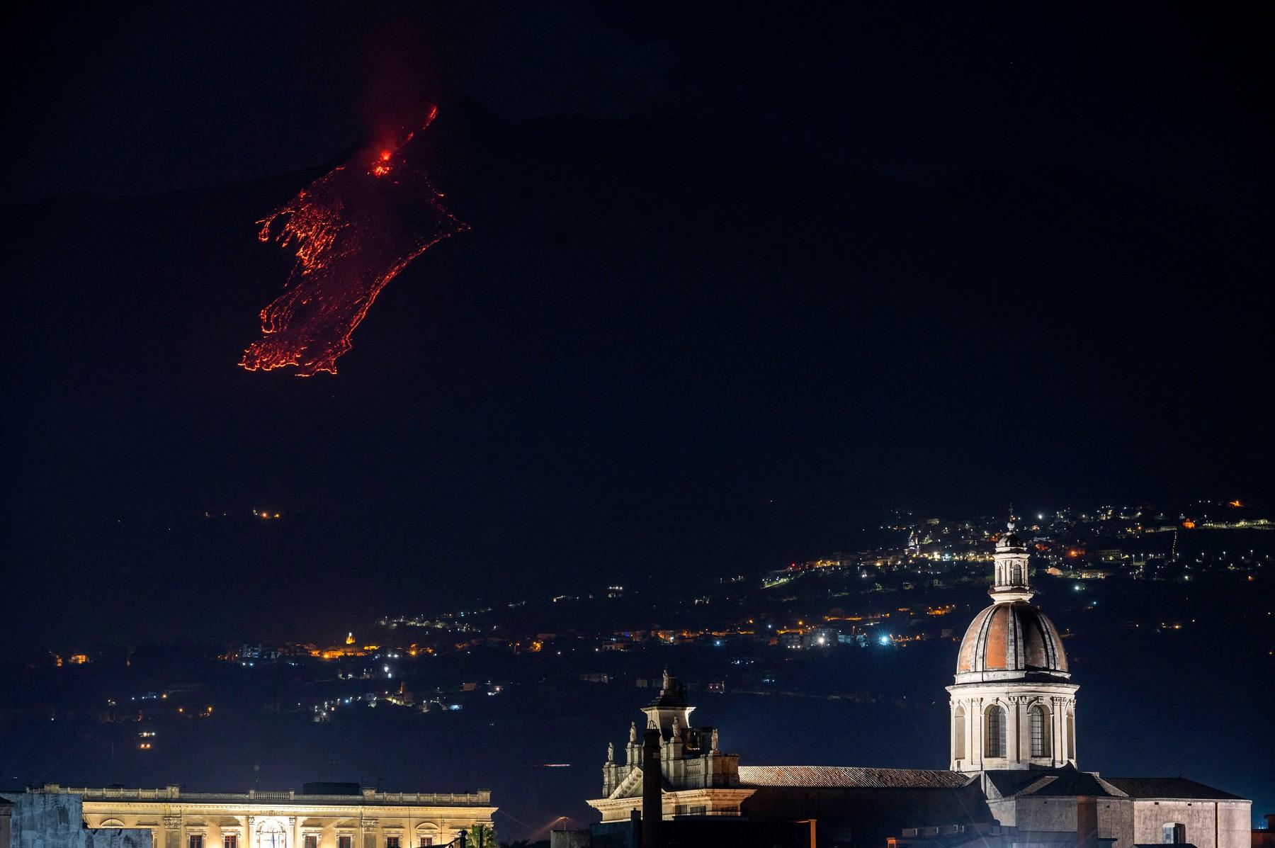 Erupția Vulcanului Etna