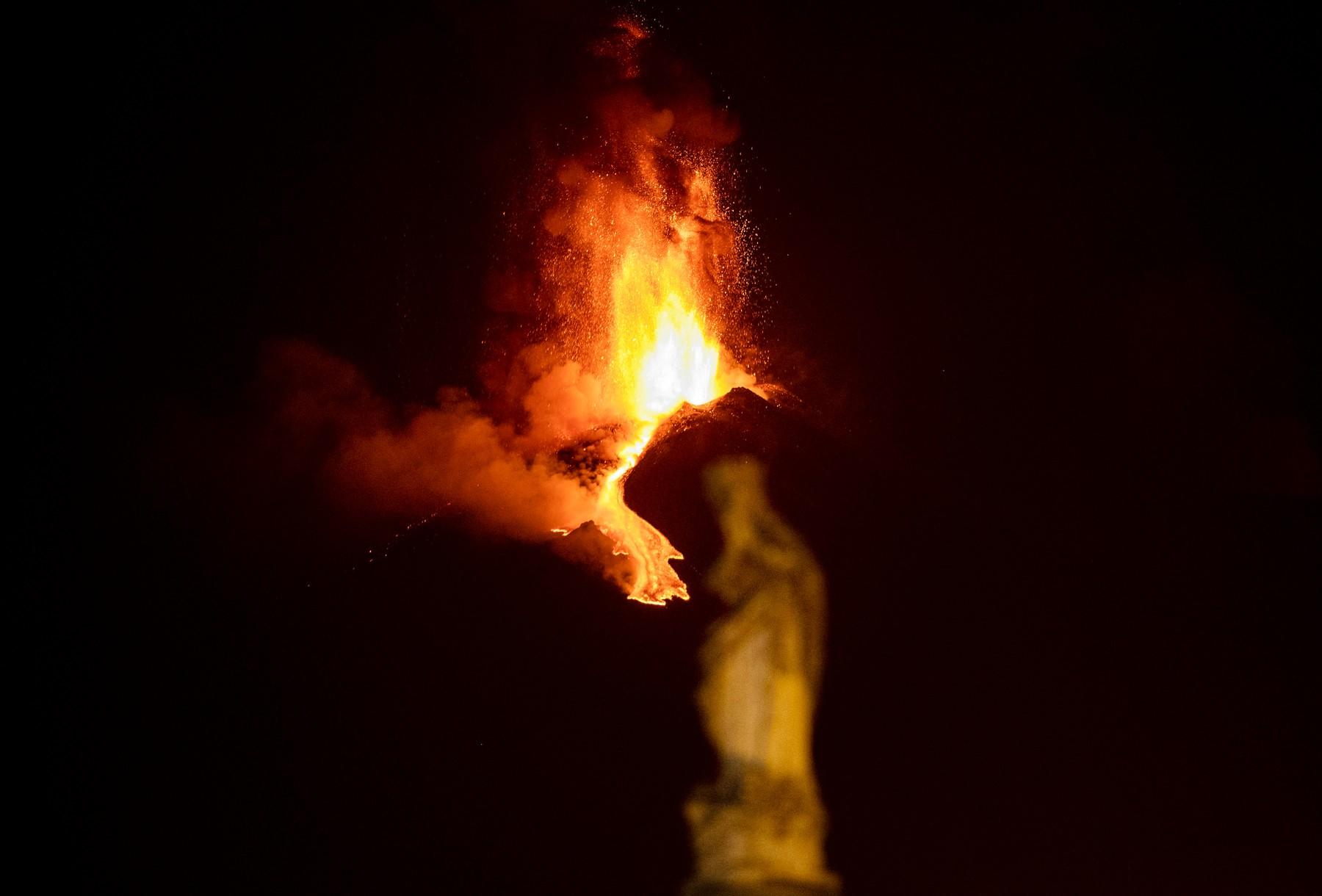 Erupția Vulcanului Etna