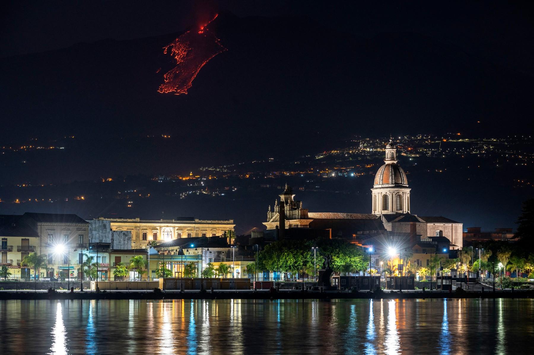 Erupția Vulcanului Etna