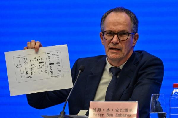 Concluzia OMS, după vizita în China, puțin probabil ca SARS-CoV-2 să fi scăpat din vreun laborator: "Calea cea mai probabilă, o specie gazdă intermediară"