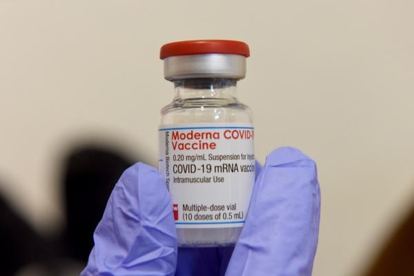 Doză vaccin Moderna