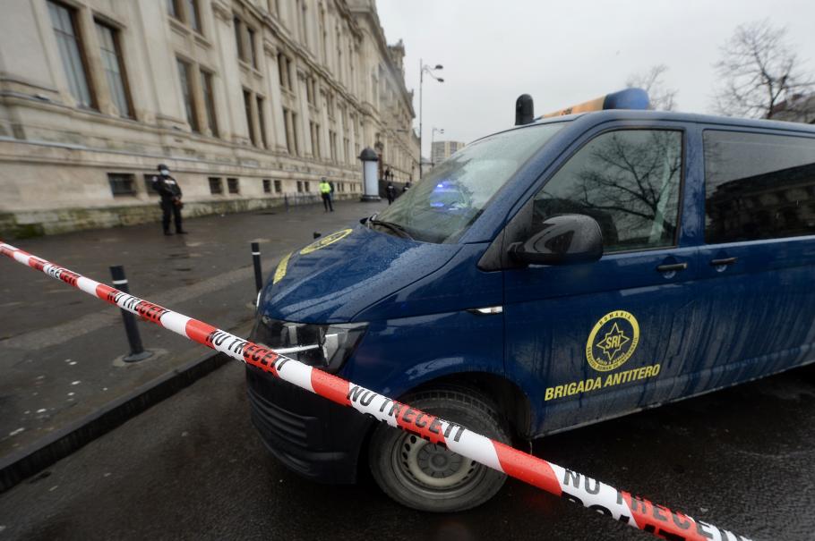 Focuri de armă în Sectorul 1 din București. A fost chemată Poliția și Brigada AntiTero Focuri de armă în Sectorul 1 din București. A fost chemată Poliția și Brigada AntiTero