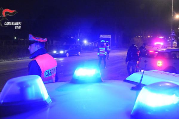 Românul care a sărit să-i bată pe carabinieri a fost arestat preventiv