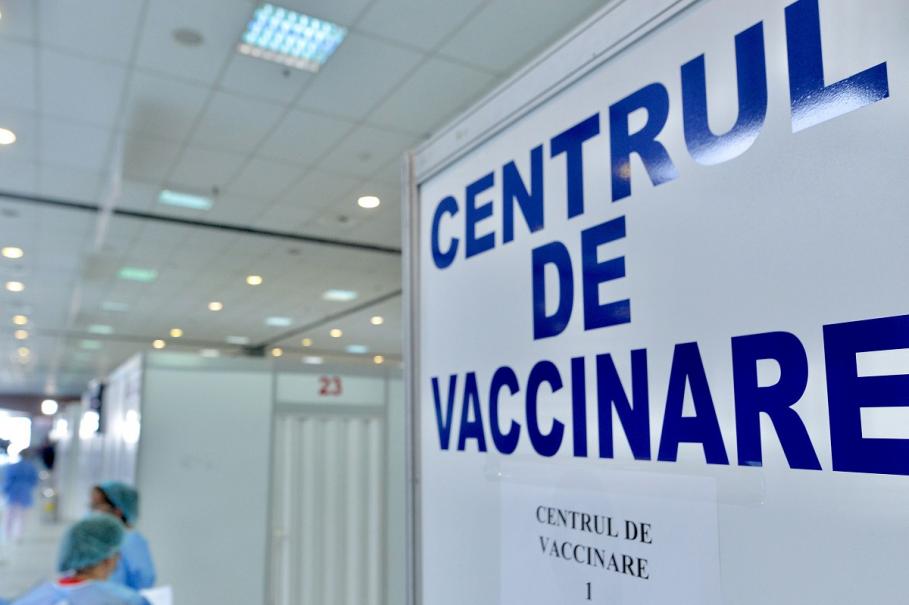Sâmbătă, la ora 19.00, pe platforma informatică de vaccinare dezvoltată de STS erau pe listele de aşteptare 746.382 de persoane. Centre de vaccinare anti-Covid