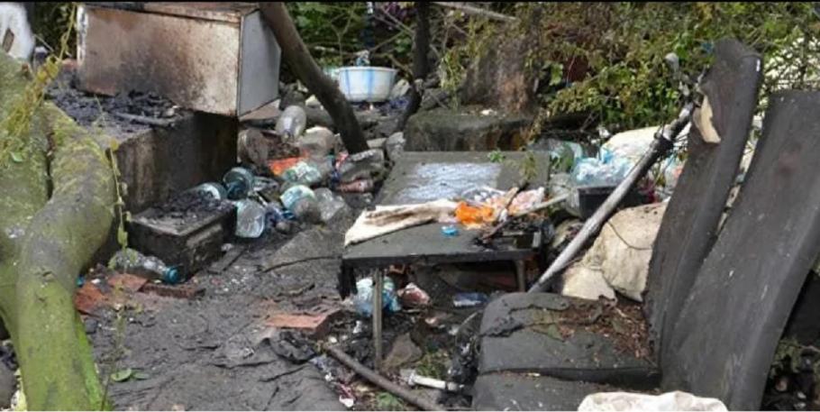 Români judecaţi în Anglia pentru omor Românii judecaţi în Anglia pentru atacul asupra compatrioţilor neagă acuzaţiile