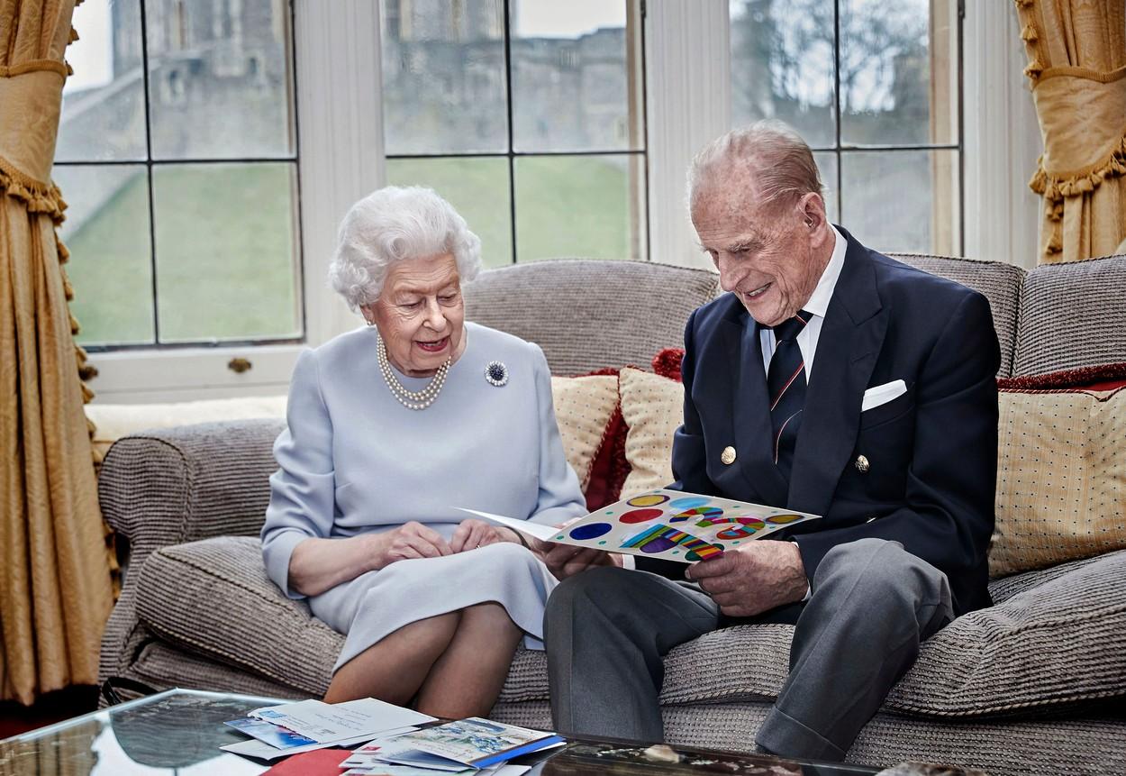 Regina Elisabeta şi Prinţul Philip