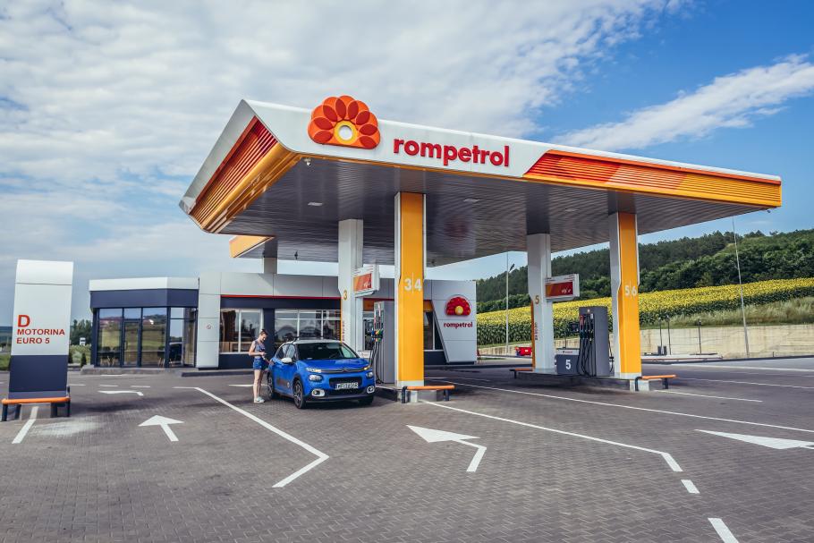 Noi benzinării vor fi deschise pe autostrăzile A1 și A2, cu stații de reîncărcare pentru mașinile electrice Benzinărie Rompetrol din România